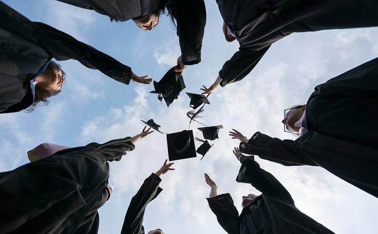 学历低、出社会多年,函授大专学历有用吗?